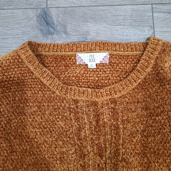 Rust Sweater, Very Soft, Medium - Picture 3 of 3